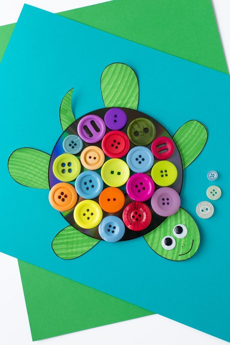 Kids Will Love Making This Cute Turtle Craft With Upcycled Cds - Free Printable Button Templates