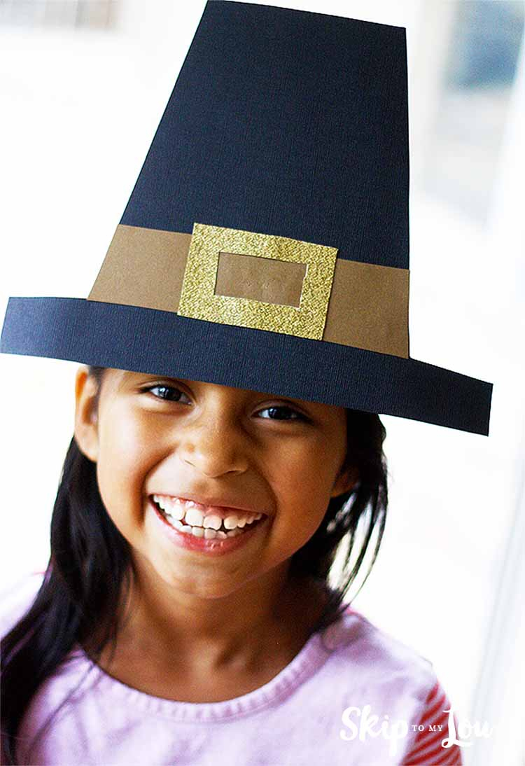 Thanksgiving | Skip To My Lou - Free Printable Pilgrim Hat Pattern